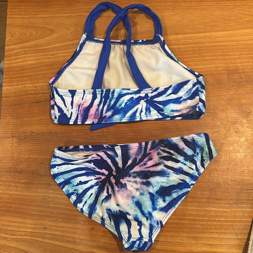 🆕 Bathing Suit Bundle - Picture 3 of 8